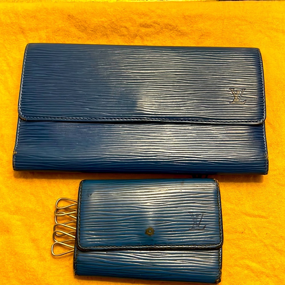 Bundle! LV Blue Epi wallet and key chain holder